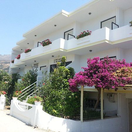 Ippokambos Rooms Плакиас Екстериор снимка