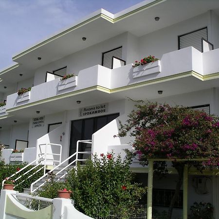 Ippokambos Rooms Плакиас Екстериор снимка